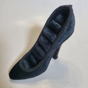 Velvet High Heel Shoe Six-Slot Ring Holder Black